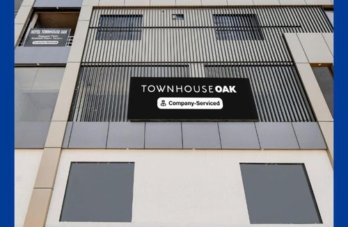Kanpur Hotel | Super OYO Townhouse Oak Ratanpur Panki