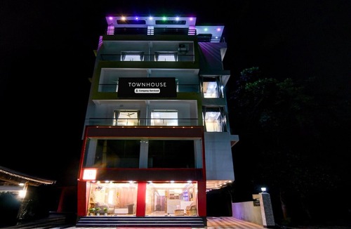 Madanpur House | Super Townhouse AIIMS Kolkata