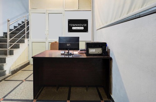 Hyderabad Hotel | Super Townhouse Alwal Road