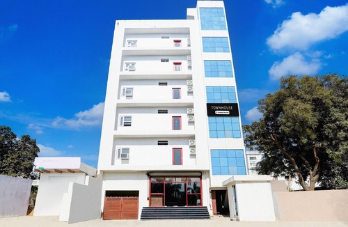 Varanasi House | Super Townhouse Balua Road Pahadiya