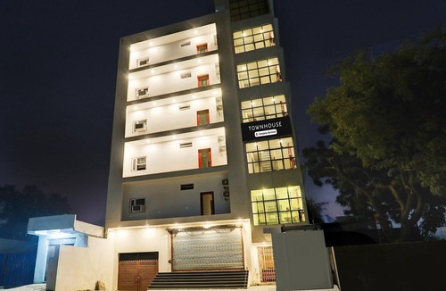 Varanasi House | Super Townhouse Balua Road Pahadiya