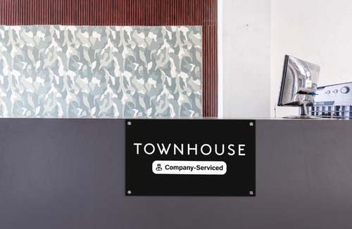 Kanpur Hotel | Super Townhouse Geeta Nagar Metro Station Formerly Hotel Opal