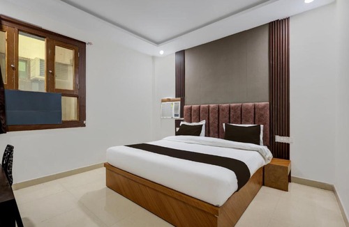 Kanpur Hotel | Super Townhouse Geeta Nagar Metro Station Formerly Hotel Opal