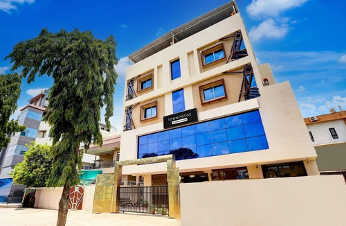 Bhopal House | Super Townhouse Hoshangabad