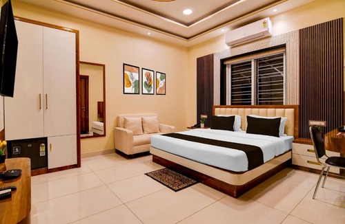 Sector II Hotel | Super Townhouse Hotel All In One