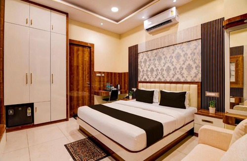 Sector II Hotel | Super Townhouse Hotel All In One