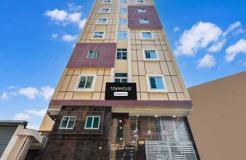 Hyderabad House | Super Townhouse Kokapet Near GAR