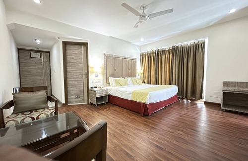 Taj Ganj Hotel | Surasena Regalvista