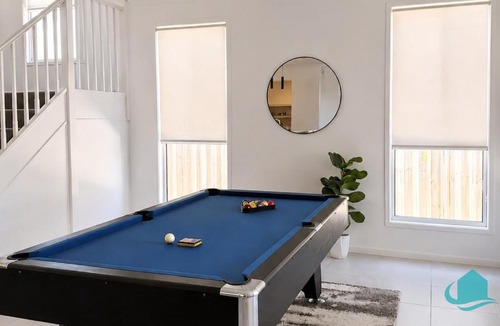 Catherine Hill Bay House | Surfers Paradise