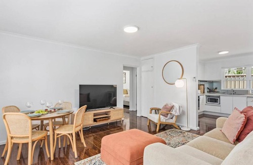 North Wollongong Apartment | Surfside Escape - A Local Lifestyle at North Beach