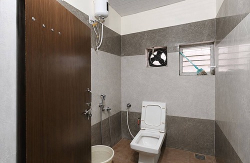 Kottapeta Hotel | SVS Grands