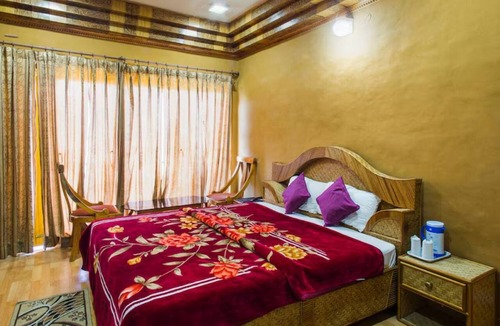Kausani Hotel | Swaasha Vista