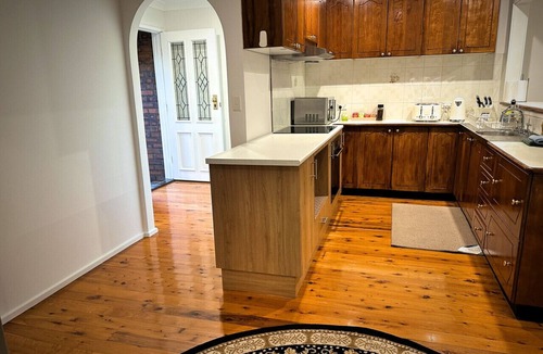 Kingswood House | Sydney & Blue Mts Base: 4-Bed