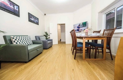 Burwood House | Sydney Burwood 4 bedroom Guest house