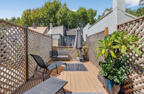Darlinghurst House | Sydney Central Terrace House with Private Rooftop Deck