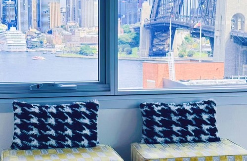 Kirribilli Apartment | Sydney Harbour Bridge + Opera House Views | One Free Car Park