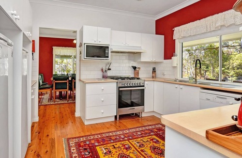Bellbird House | Tabitha Hill Estate (pet friendly) close to wineries and nature