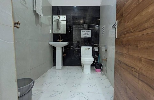 Basai Hotel | Taj Street Hostel
