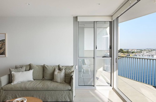 Newcastle Apartment | Talle by Follo - Apartment in Honeysuckle, Newcastle
