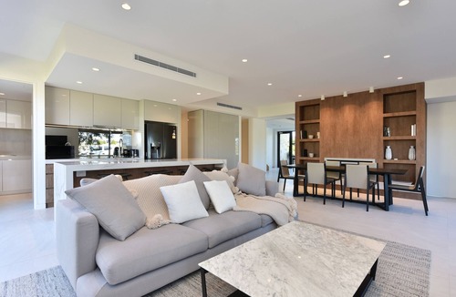 Morisset Park House | Terrace Sorrento - Trinity Point: Spectacular Lake Views in Every Direction.