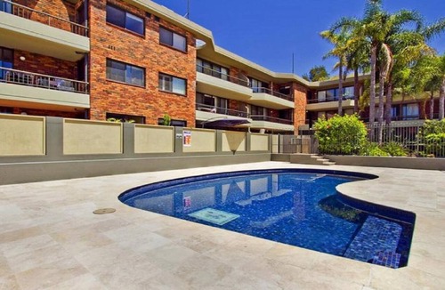 Terrigal Apartment | TERRIGAL BAY #9 | Pool in complex, close to beach | Accom Holidays