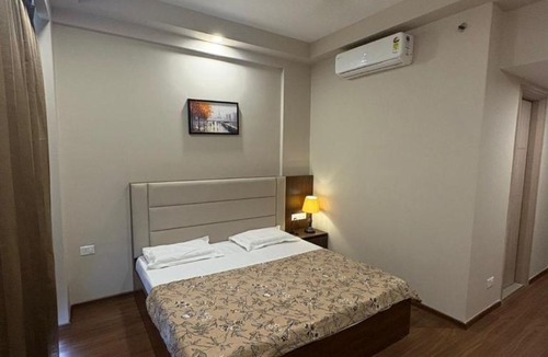 Greater Noida Apartment | tha minimalist stay