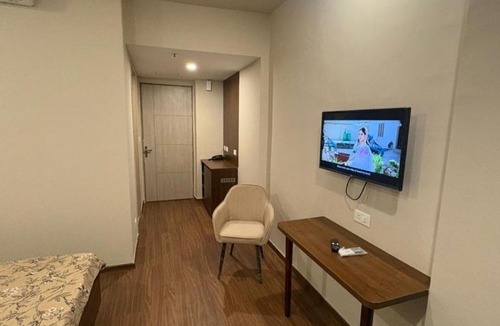 Greater Noida Apartment | tha minimalist stay