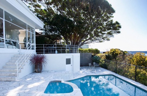 Bellevue Hill House | The Art House with Stunning Views