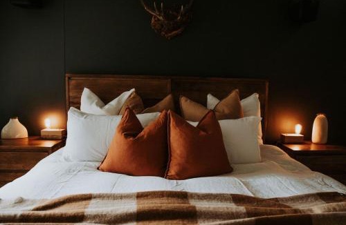 Woodlands House | The Artemis Cottage