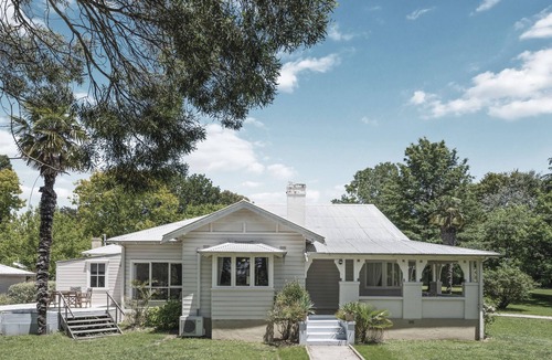 Blayney House | The Avenue Anahdale | Hidden Country Retreat