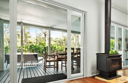 Macmasters Beach House | The best of lagoon front and beach living in an original, historic lakehouse