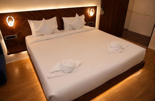 Hyderabad Hotel | The Blue Inn Hotel