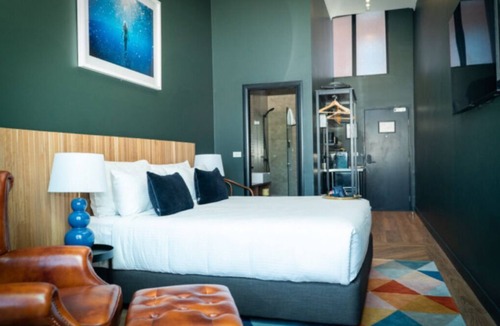 Bondi Beach Hotel | The BLUE Suite with Balcony