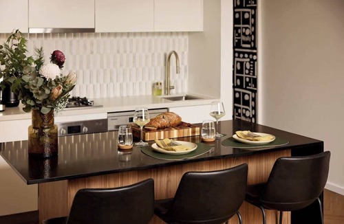 Darlinghurst Apartment | The Brass Room - Flamingo on Oxford Street