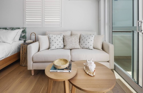 North Bondi Apartment | The Bungalows Queen 8