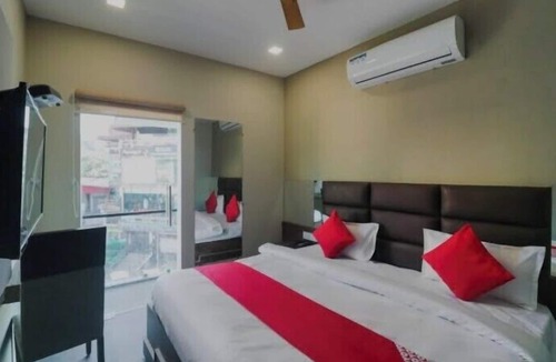 Rishikesh Hotel | The Clock Tower Rooms & Cafe