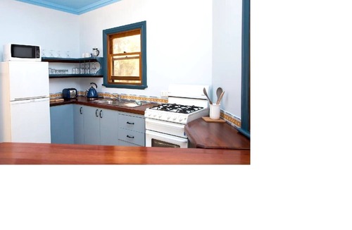 Mogo Cottage | The Cottage@TommghanRest Water Views of the Tomaga
