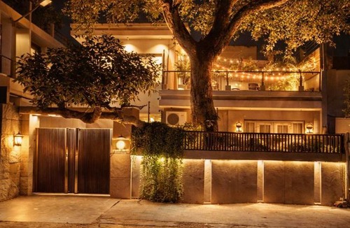 Taj Ganj House | The Cozy Chaos - Spa Jacuzzi -Private Terrace - Taj Mahal