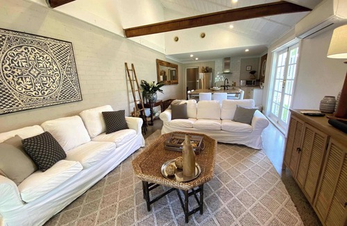 Glenroi House | The Edward Townhouse 151 | Tastefully Styled