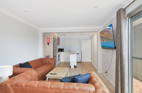 The Entrance Apartment | The Entrance Hideaway