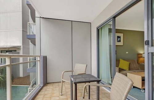 The Entrance Apartment | The Entrance Waterfront Apartment 216