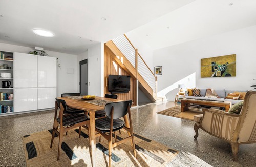 Maianbar Apartment | The Garden Studio is a nature lovers retreat