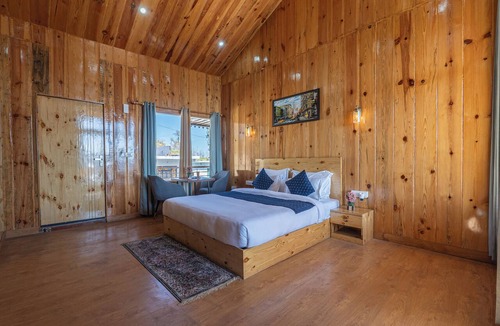 Mukteshwar Hotel | The Golden Castle Hotels