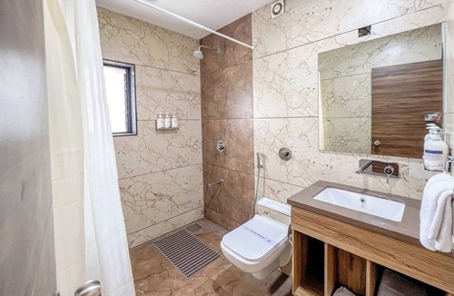 Dabhoi Hotel | THE GRAND KD HOTEL