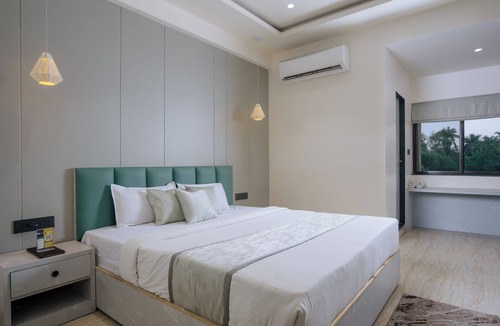 Raipur Hotel | The Grand Neelam Hotel