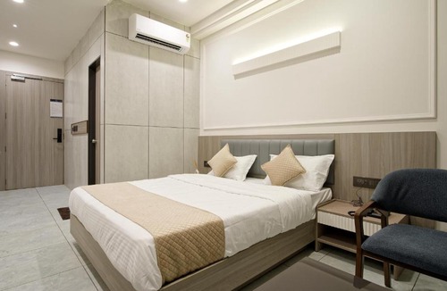 Maninagar Hotel | The Grand Platinum Hotel