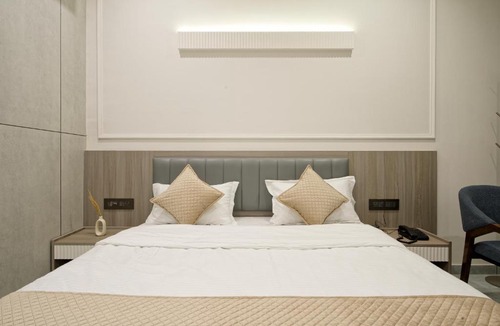 Maninagar Hotel | The Grand Platinum Hotel