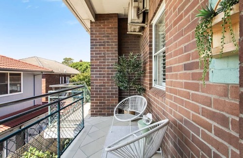 North Bondi Apartment | The Hideaway | Winter Sun & Coastal Dining