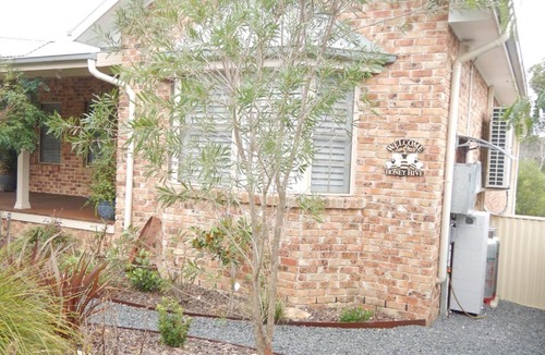 Balmoral Apartment | The Honeypot