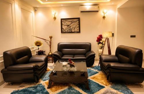 Gurugram Villa | The Ivory Mansion Ultra Luxury 4BR Villa with Rooftop Jacuzzi & Party lounge
